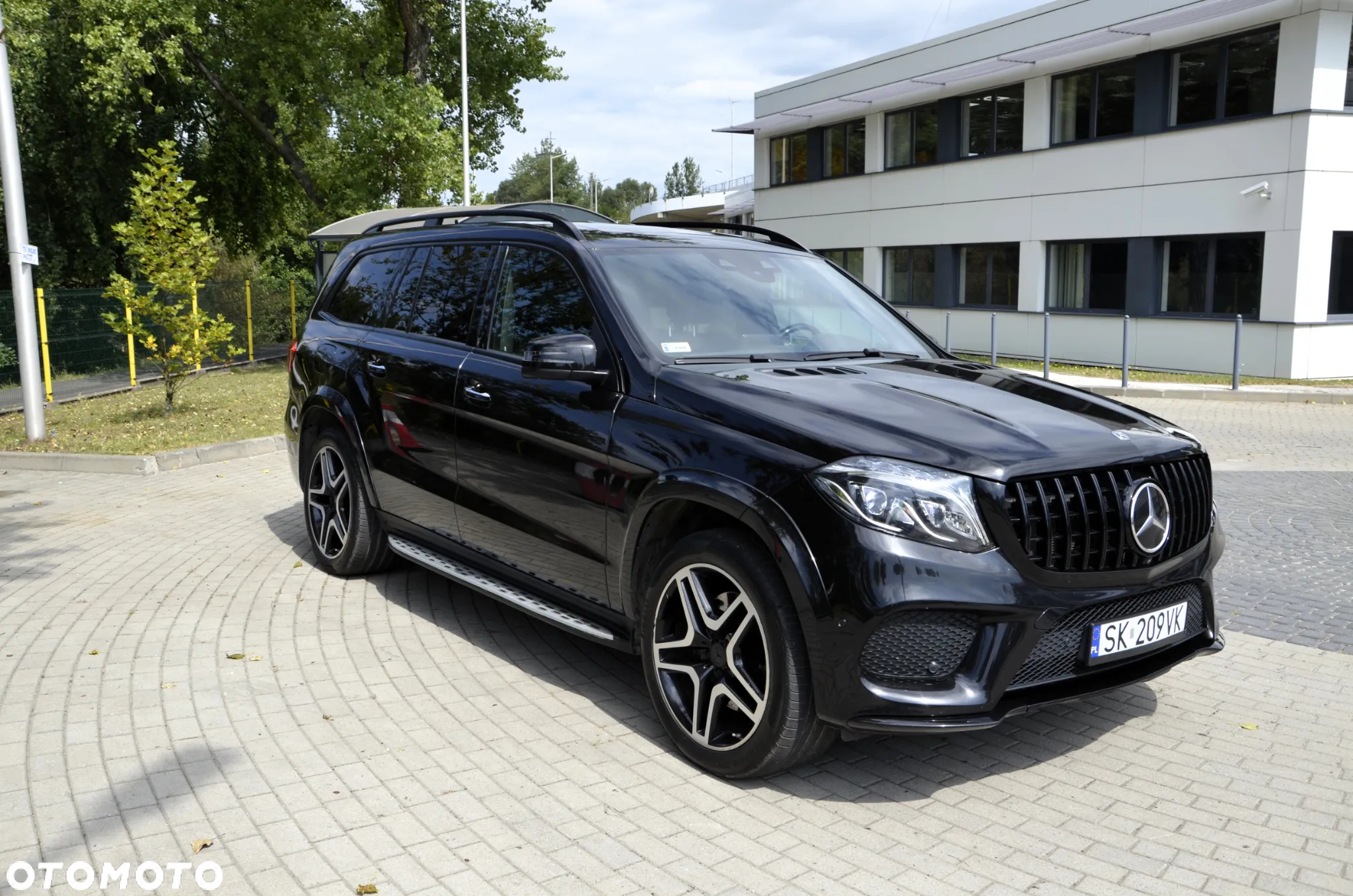 Mercedes-Benz GLS 500 4-Matic - 8