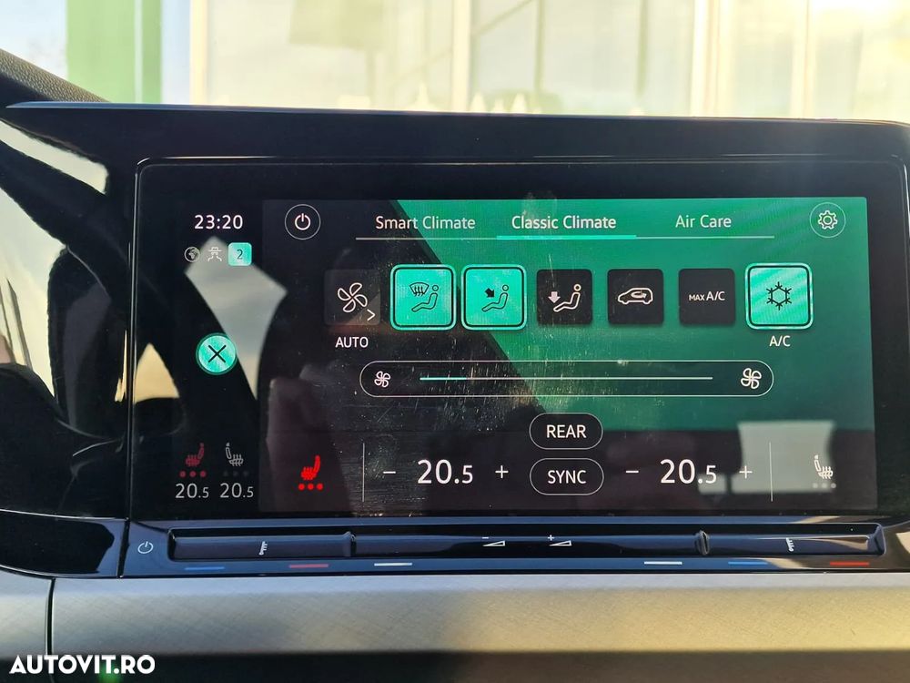 Volkswagen Golf 2.0 TDI SCR DSG Life - 25