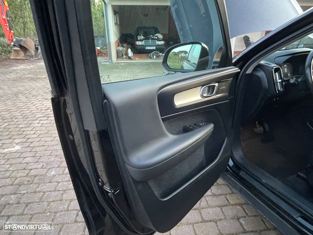 Volvo XC 40 2.0 D3 Momentum Geartronic - 14