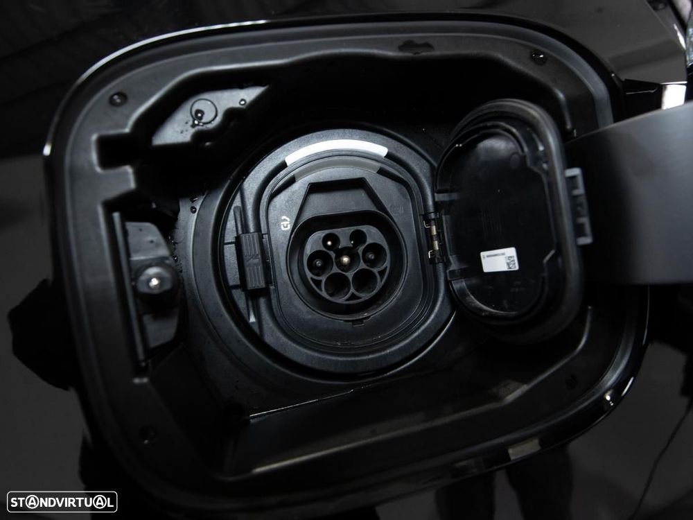 Mercedes-Benz A 250 e - 12