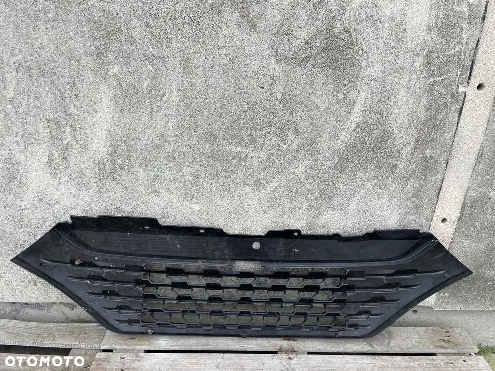 GRILL ATRAPA ZDERZAK PRZOD IVECO DAILY IV LIFT 19- - 5