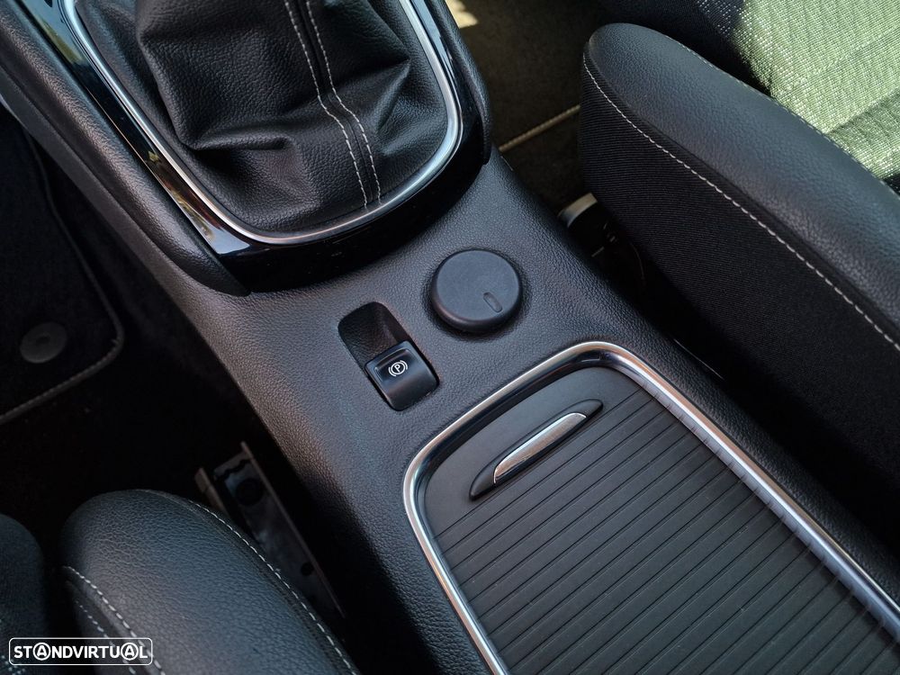 Opel Astra 1.6 CDTI Ecotec Innovation S/S - 27