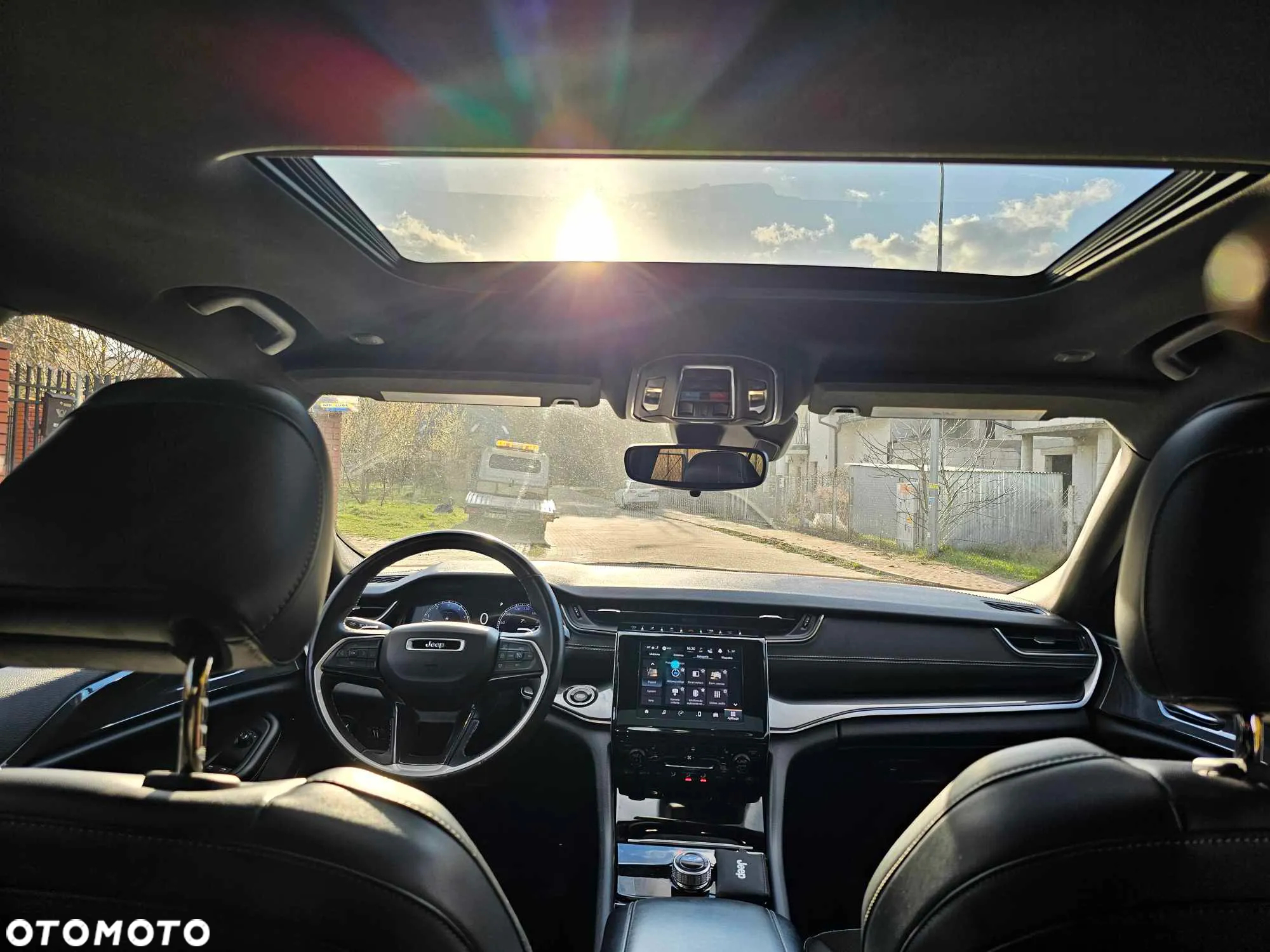Jeep Grand Cherokee - 17