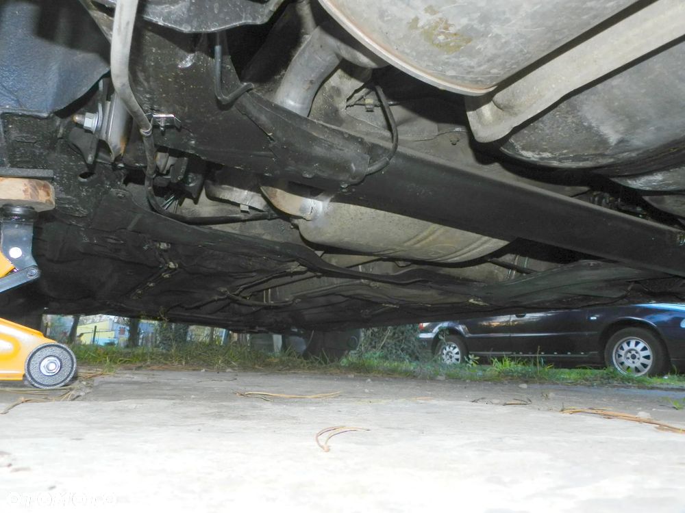 Volkswagen Passat - 38