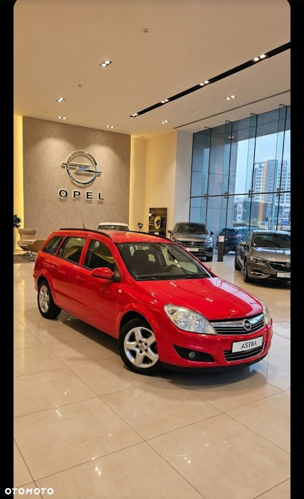 Opel Astra 1.9 CDTI DPF Cosmo - 1