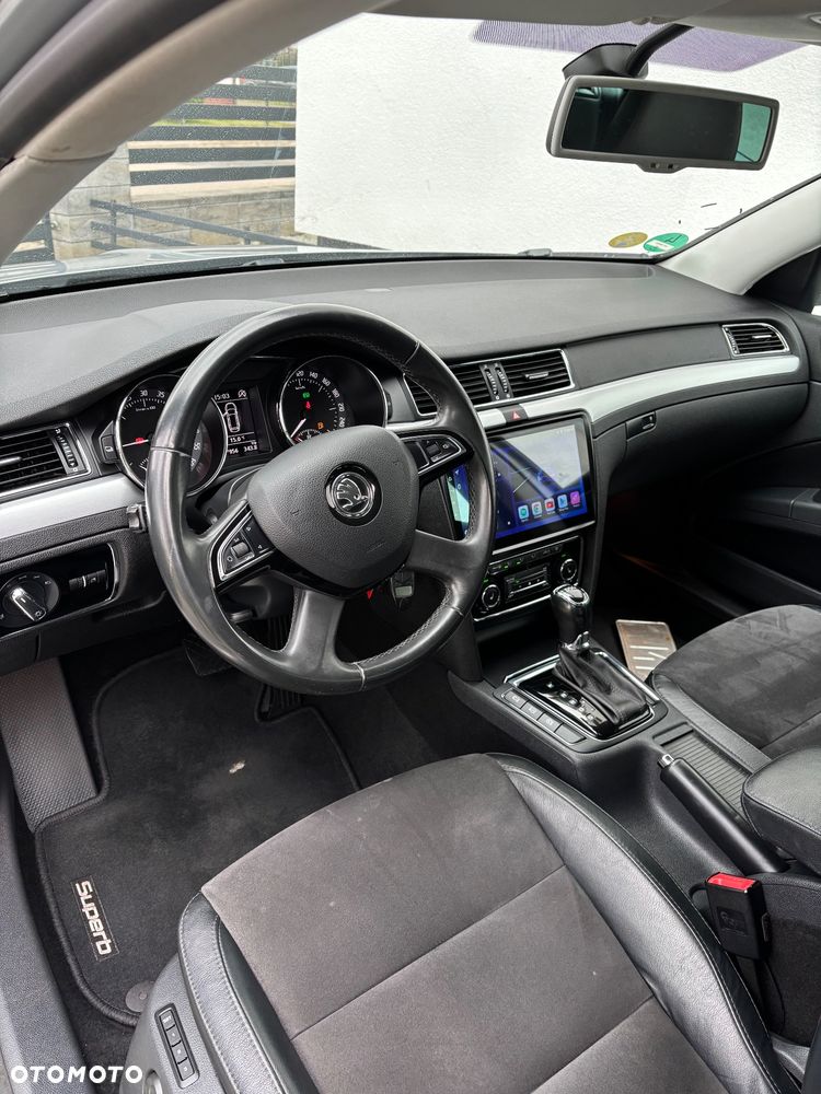 Skoda Superb 2.0 TDI Green tec DSG Elegance - 25