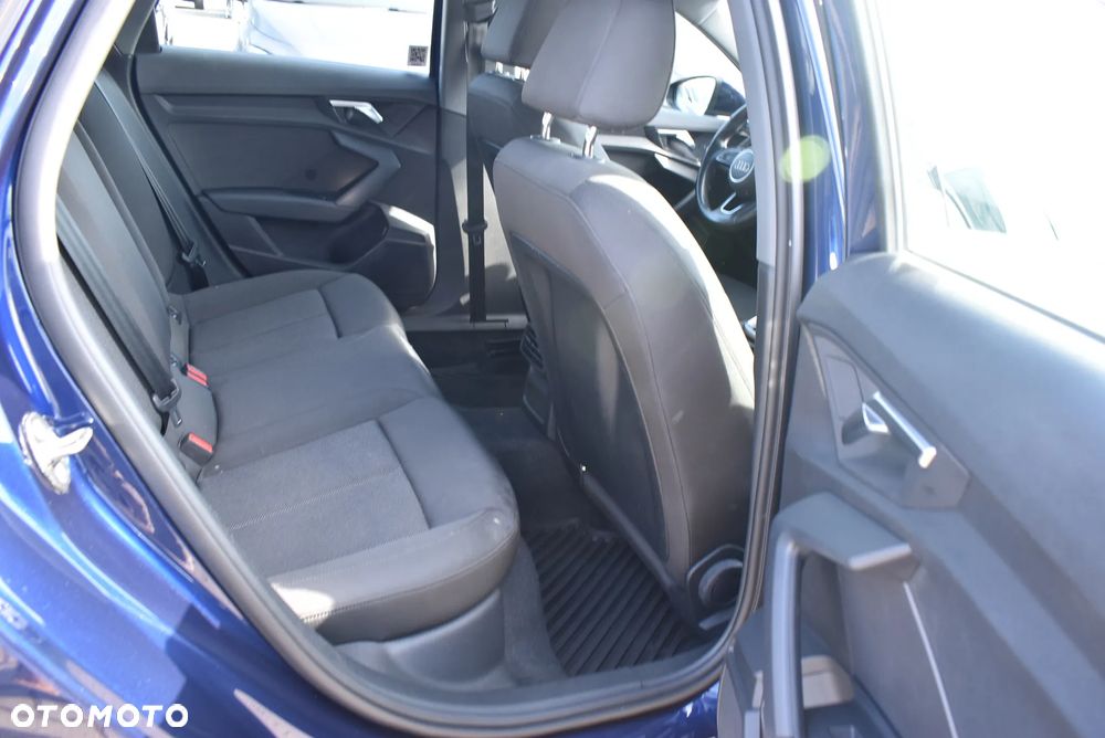 Audi A3 Sportback 30 TDI S tronic - 14