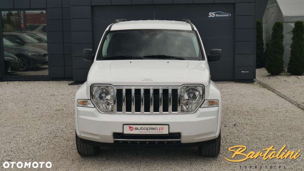 Jeep Cherokee - 4