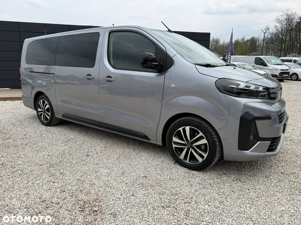 Peugeot Traveller - 4