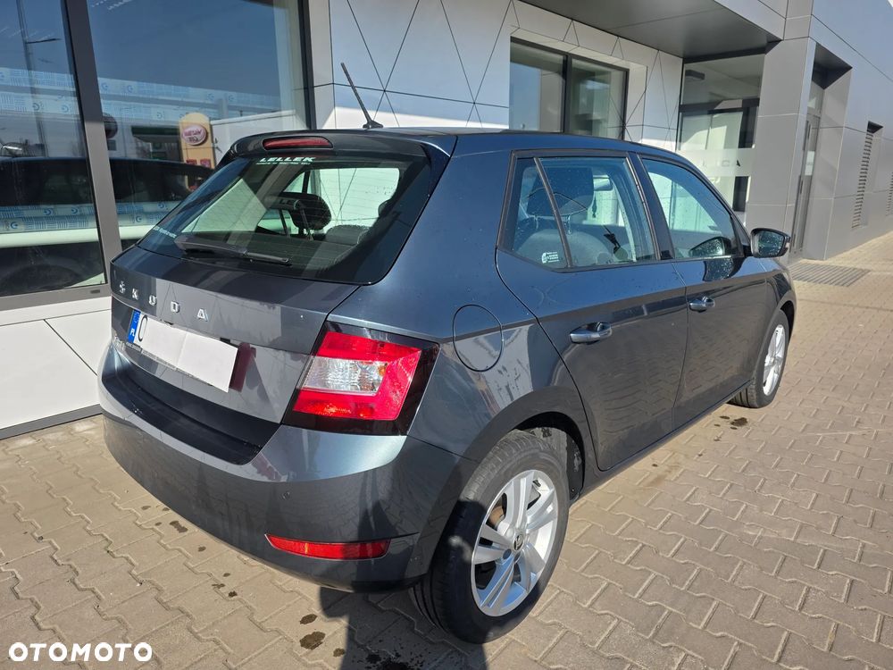 Skoda Fabia 1.0 TSI Ambition - 4