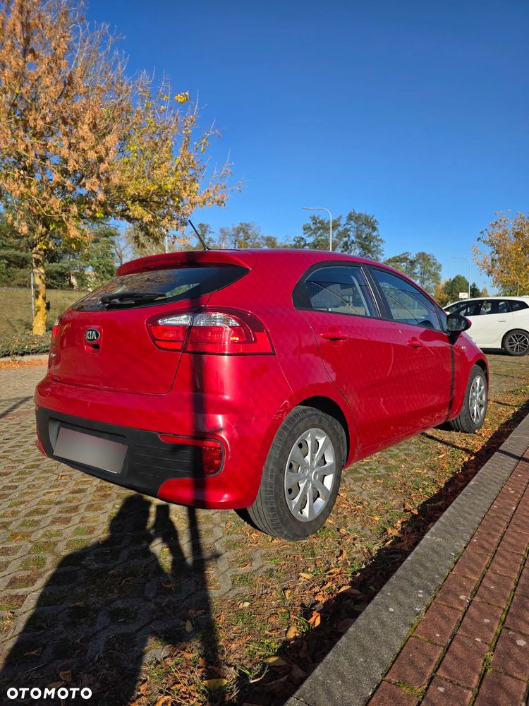 Kia Rio 2015 photo 4