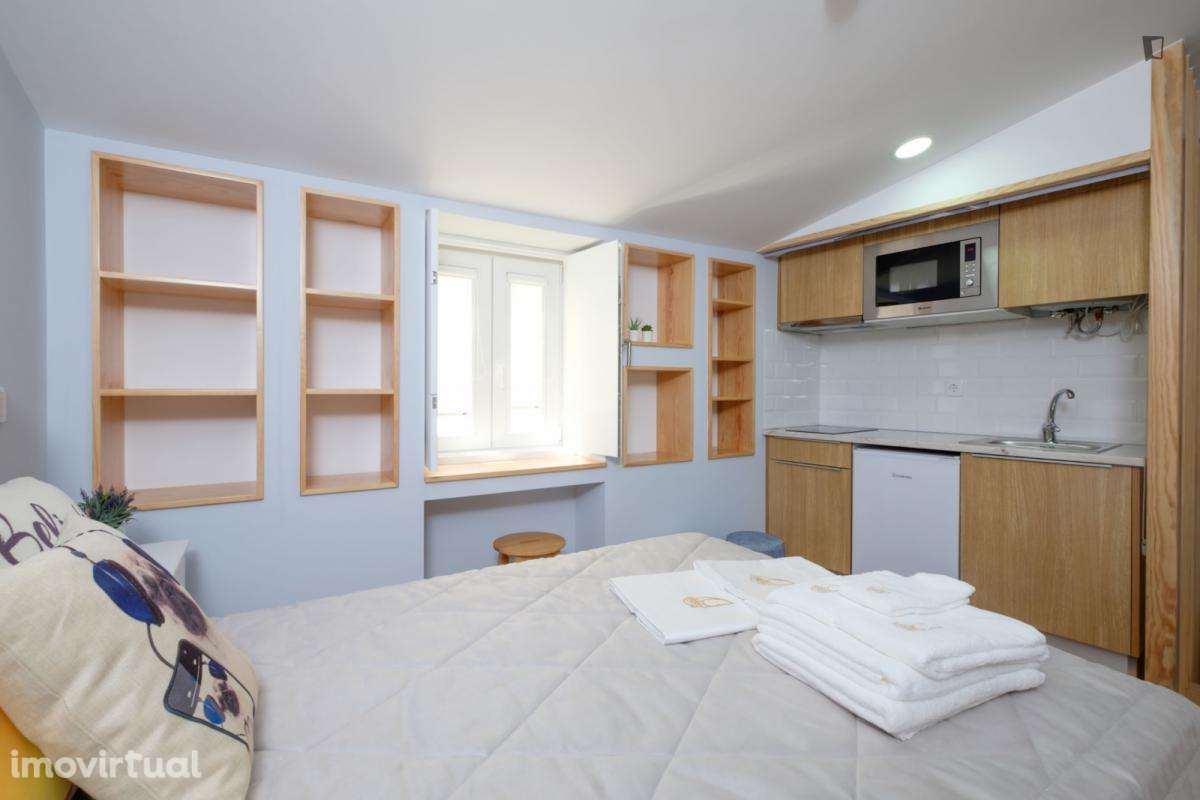 Estúdio - localizado em Montes Claros Coimbra - Grande imagem: 3/13