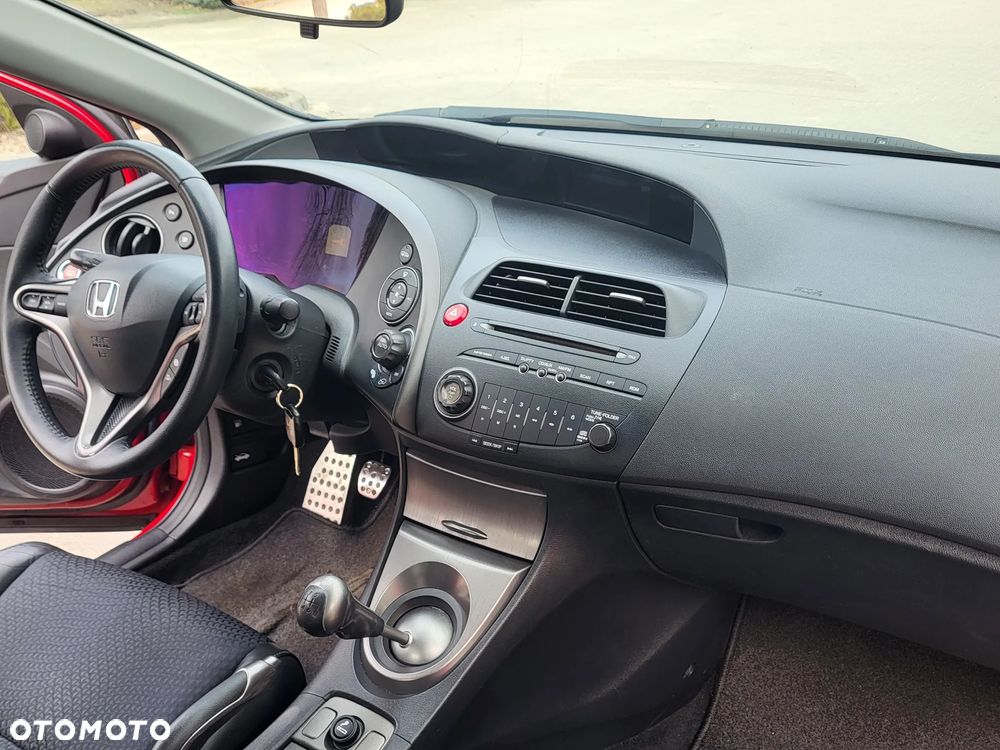 Honda Civic 1.4 i-VTEC Comfort - 24