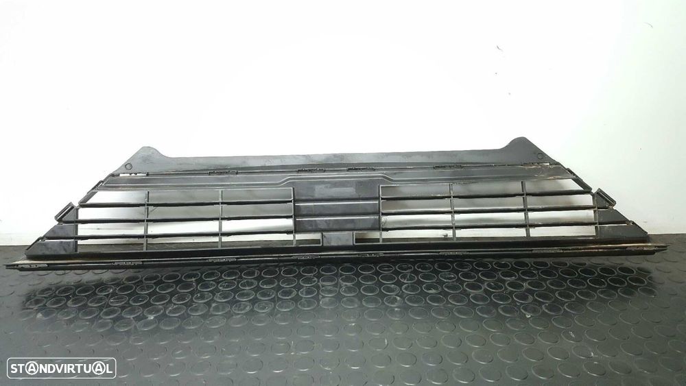 GRELHA FRONTAL DO PARA-CHOQUES FORD FIESTA (CE1) ST-LINE - 2