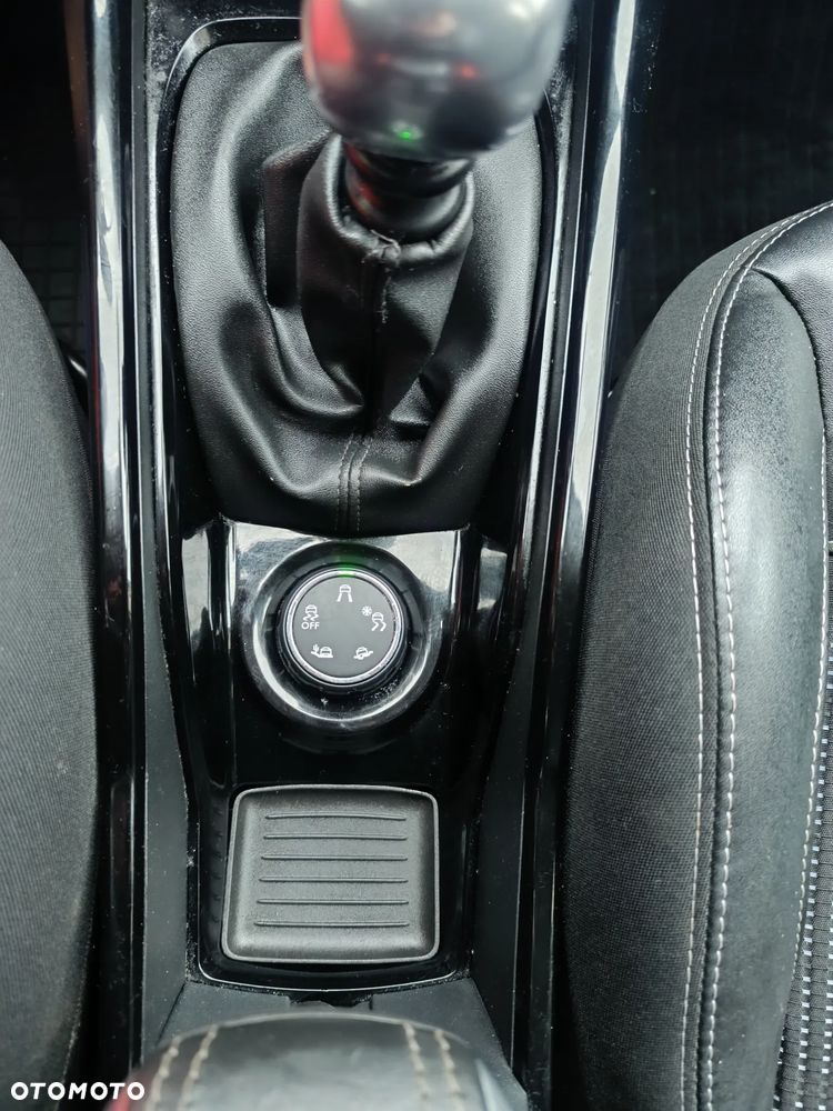 Peugeot 2008 1.6 BlueHDi Allure - 16