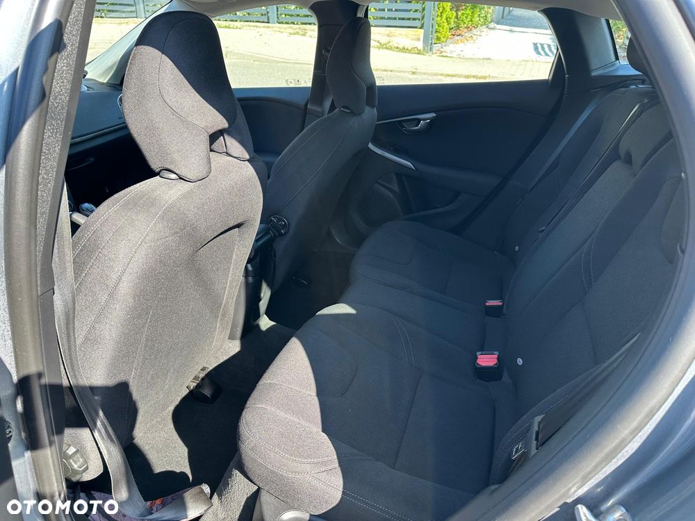 Volvo V40 D2 Drive-E SCR Momentum - 12
