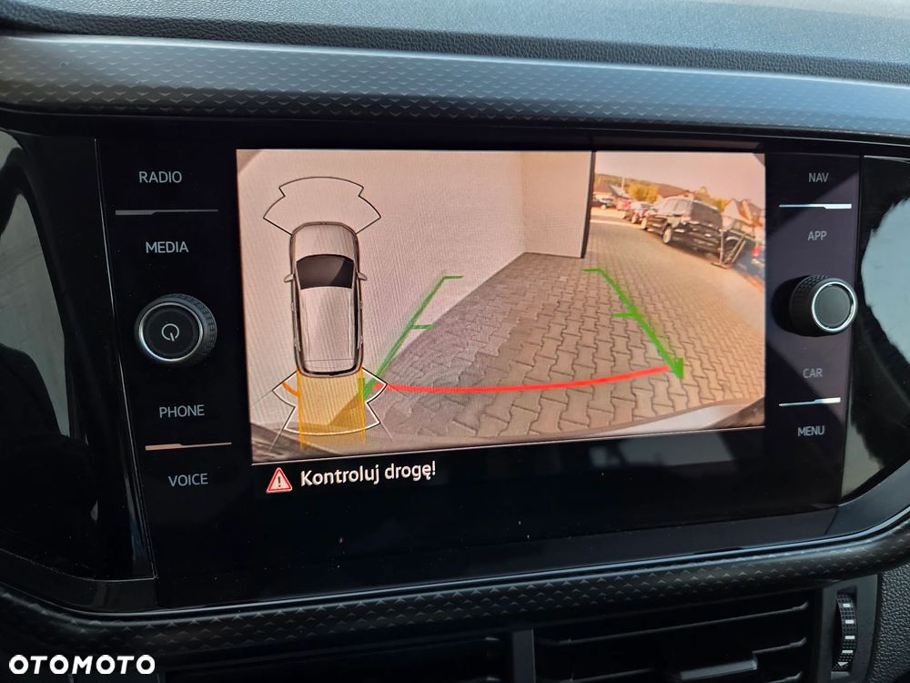 Volkswagen T-Cross - 12