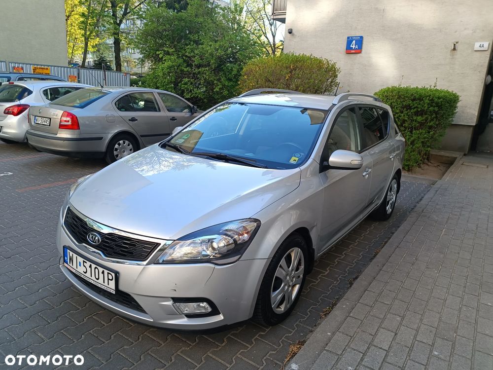 Kia Ceed - 6