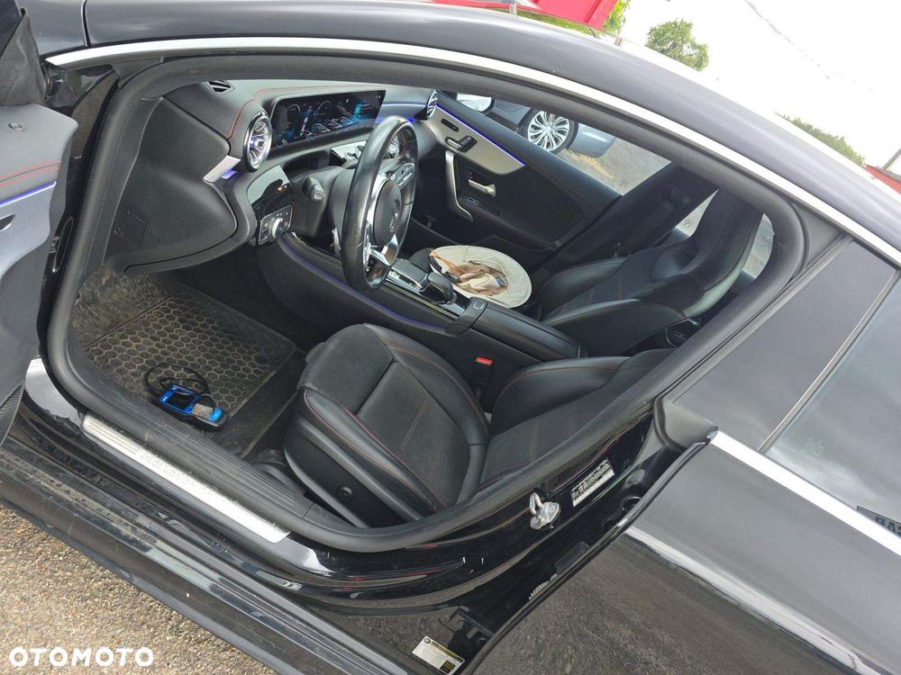 Mercedes-Benz CLA 250 4Matic 7G-DCT AMG Line - 5