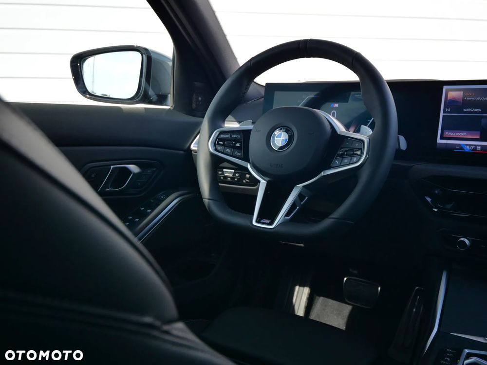 BMW Seria 3 330i xDrive M Sport sport - 16