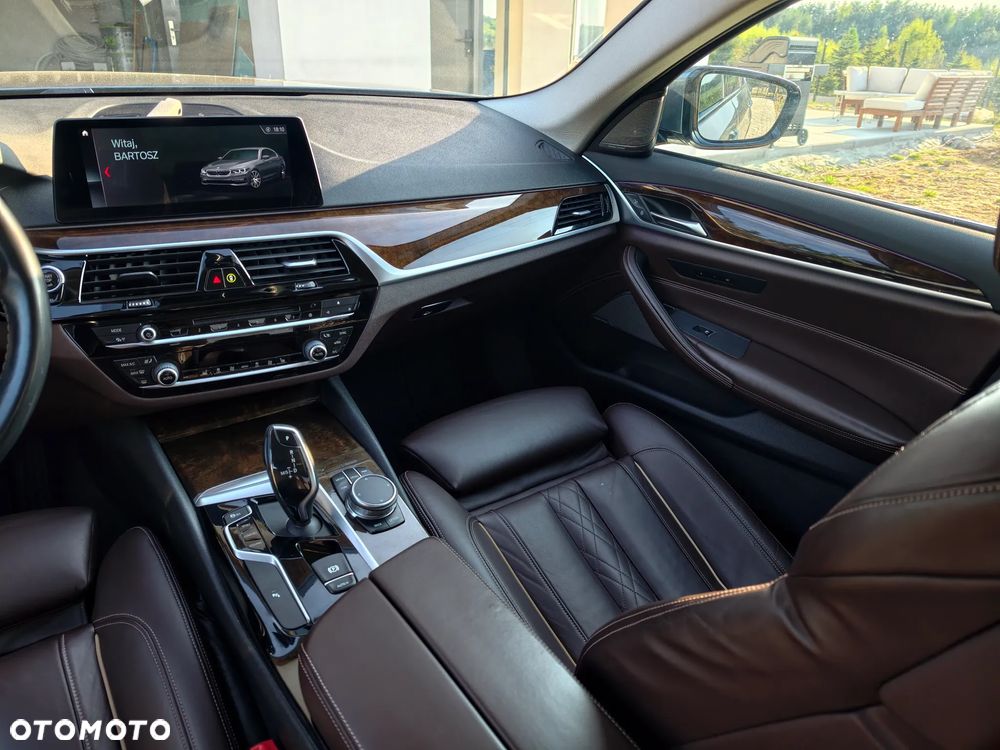 BMW Seria 5 530i GPF xDrive Sport Line sport - 15