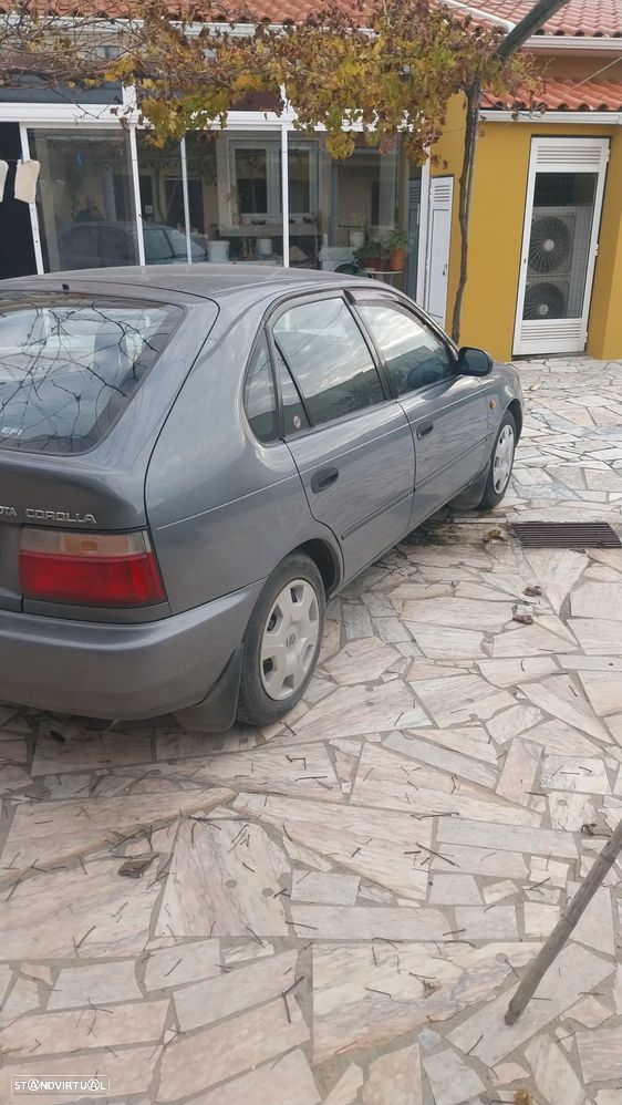 Toyota Corolla Liftback 1.3 - 4