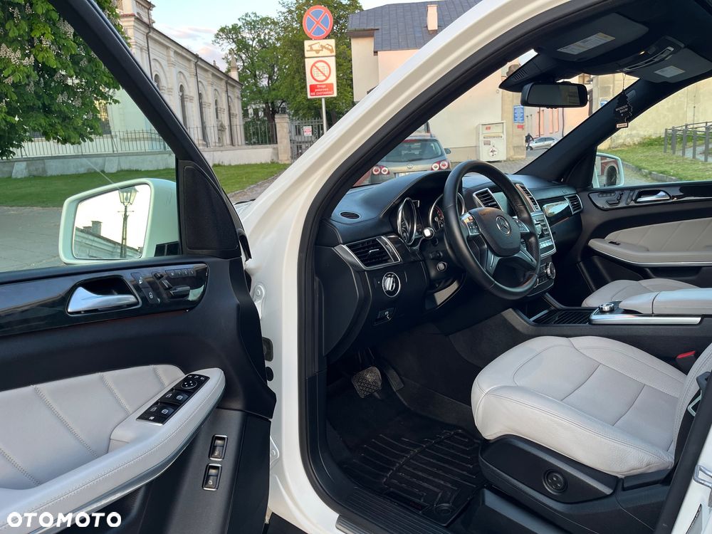 Mercedes-Benz GL 450 4Matic 7G-TRONIC - 7