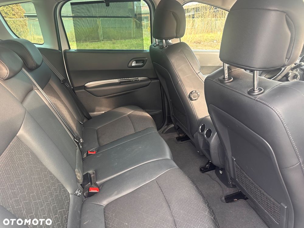 Peugeot 3008 1.6 THP Allure - 16