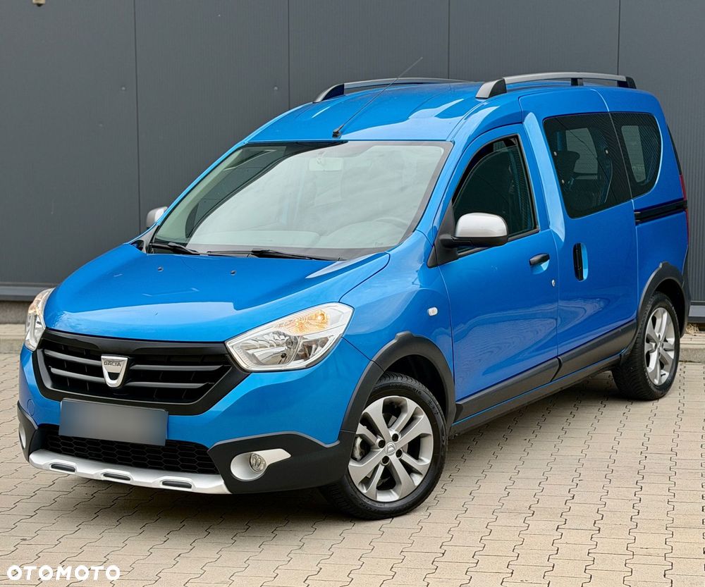 Dacia Dokker TCe 115 Stepway Celebration - 37