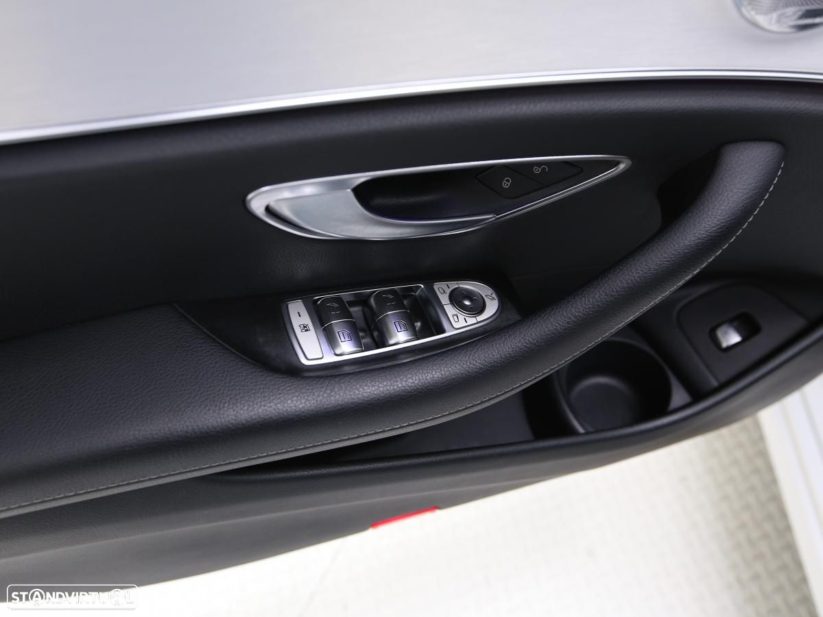 Mercedes-Benz E 300 de Avantgarde 4Matic - 15