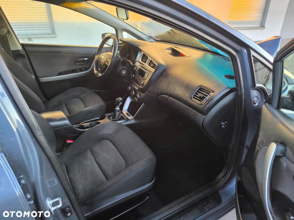 Kia Ceed 1.4 CVVT Dream-Team Edition - 9