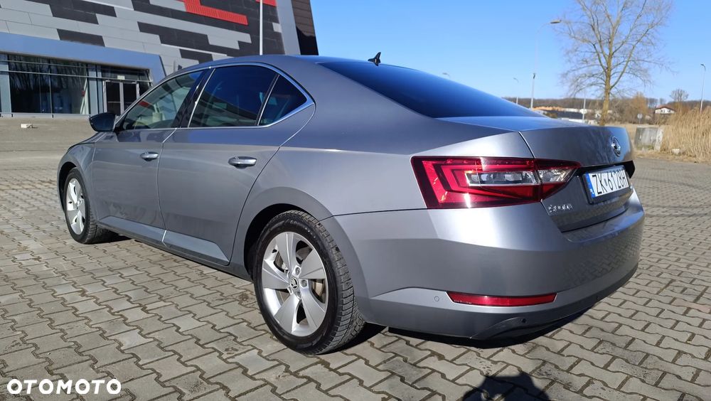 Skoda Superb 2.0 TDI DSG L&K - 3