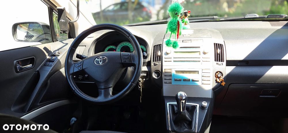 Toyota Corolla - 15
