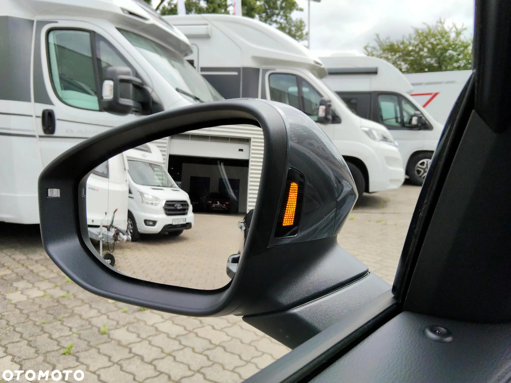 Volkswagen Passat 1.5 TSI ACT mHEV DSG - 33
