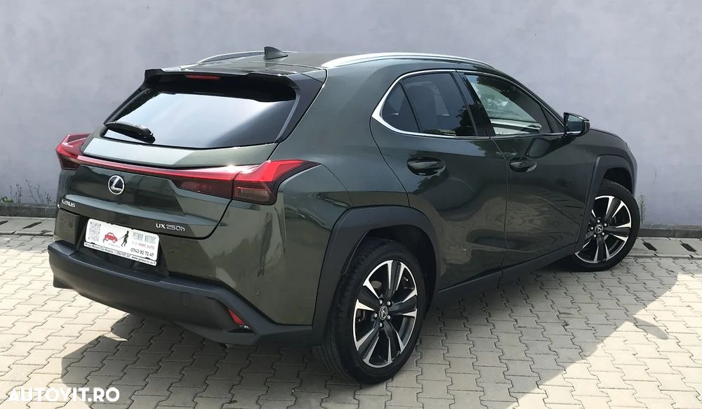 Lexus UX 250h E-FOUR Luxury ML - 3