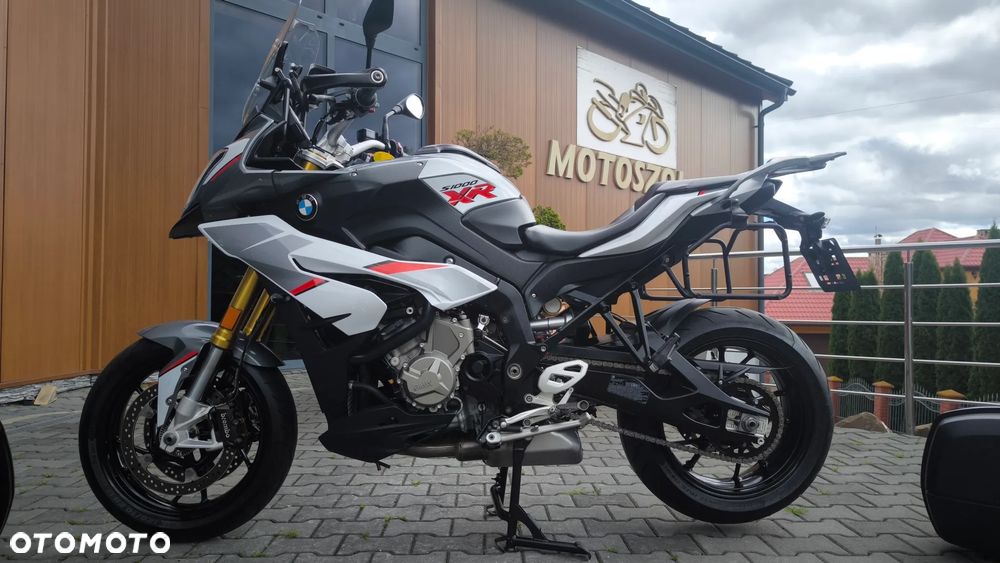 BMW XR - 2