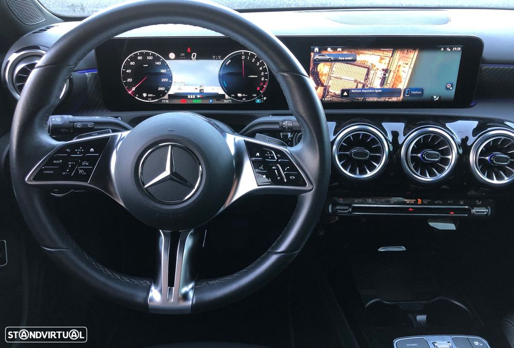 Mercedes-Benz A 250 e - 24