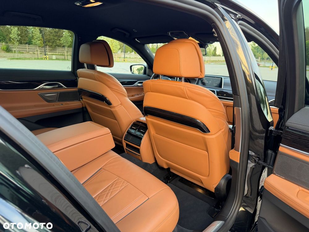 BMW Seria 7 730d xDrive sport - 30
