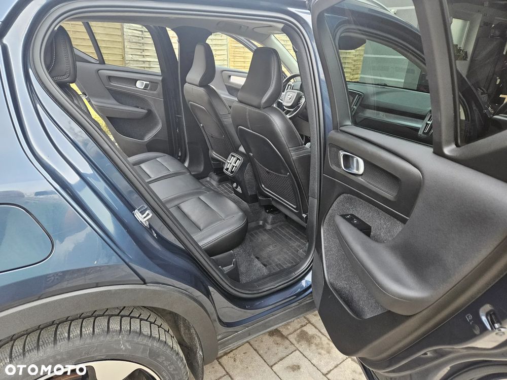 Volvo XC 40 T5 AWD Momentum - 8