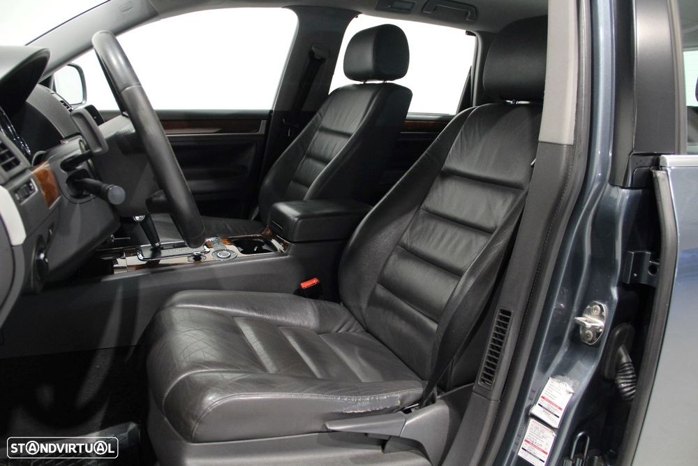 VW Touareg 3.0 TDI V6 Tiptronic - 9