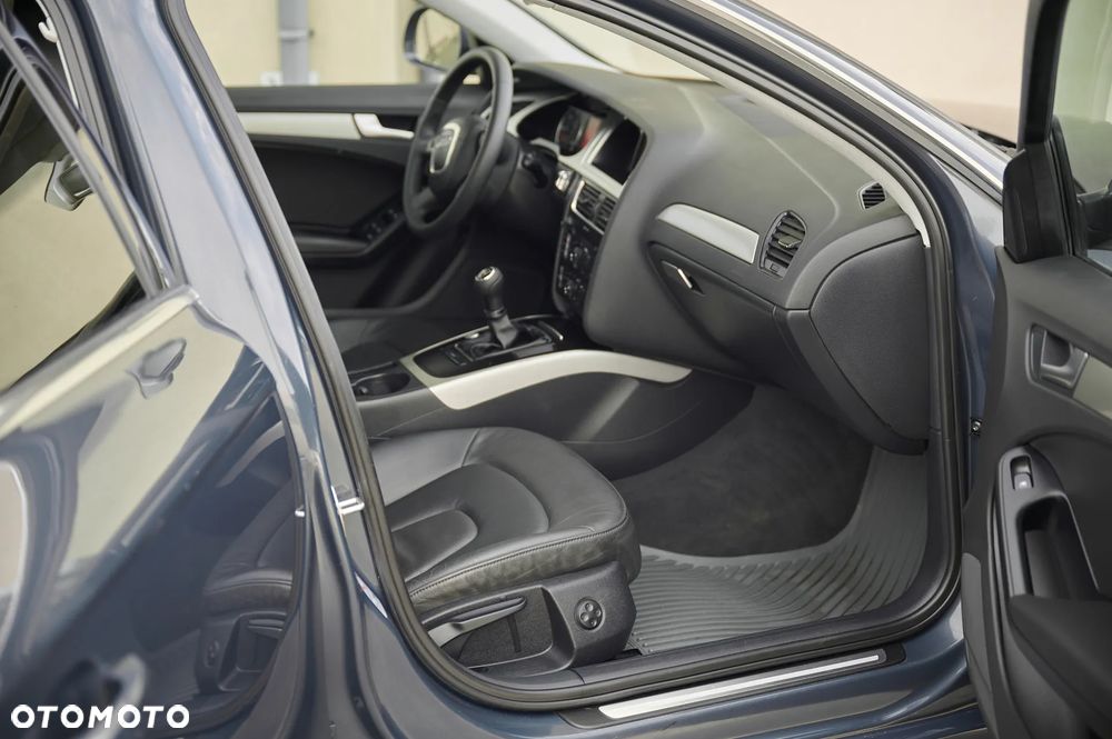 Audi A4 Limousine - 23