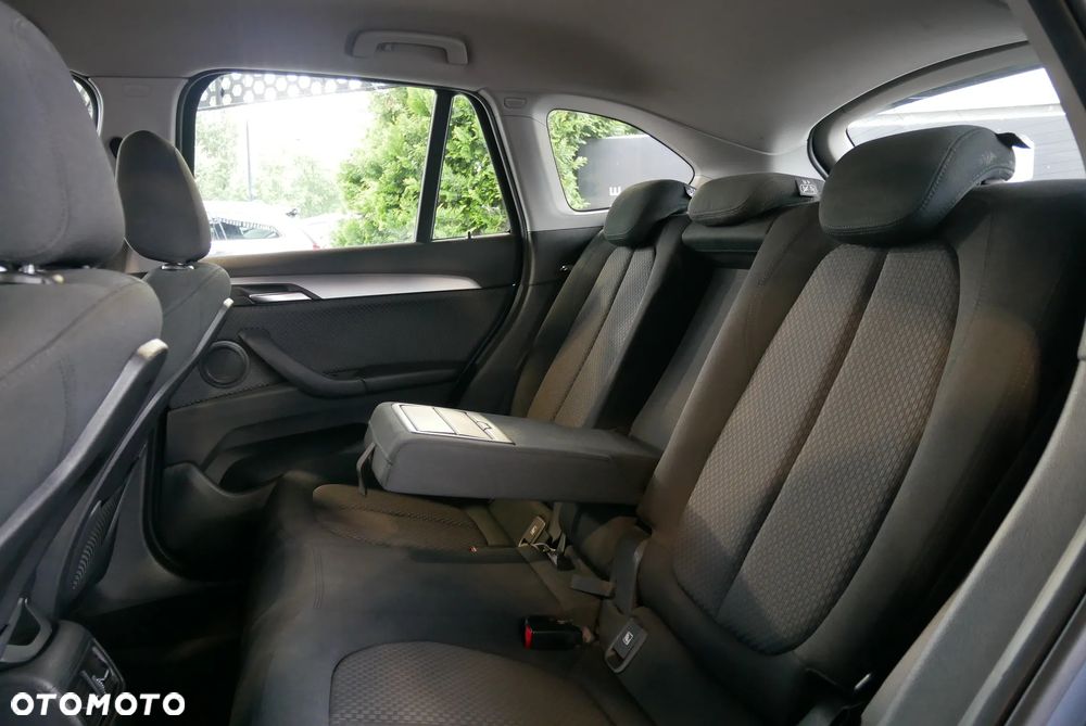 BMW X1 sDrive18i Business Edition - 14