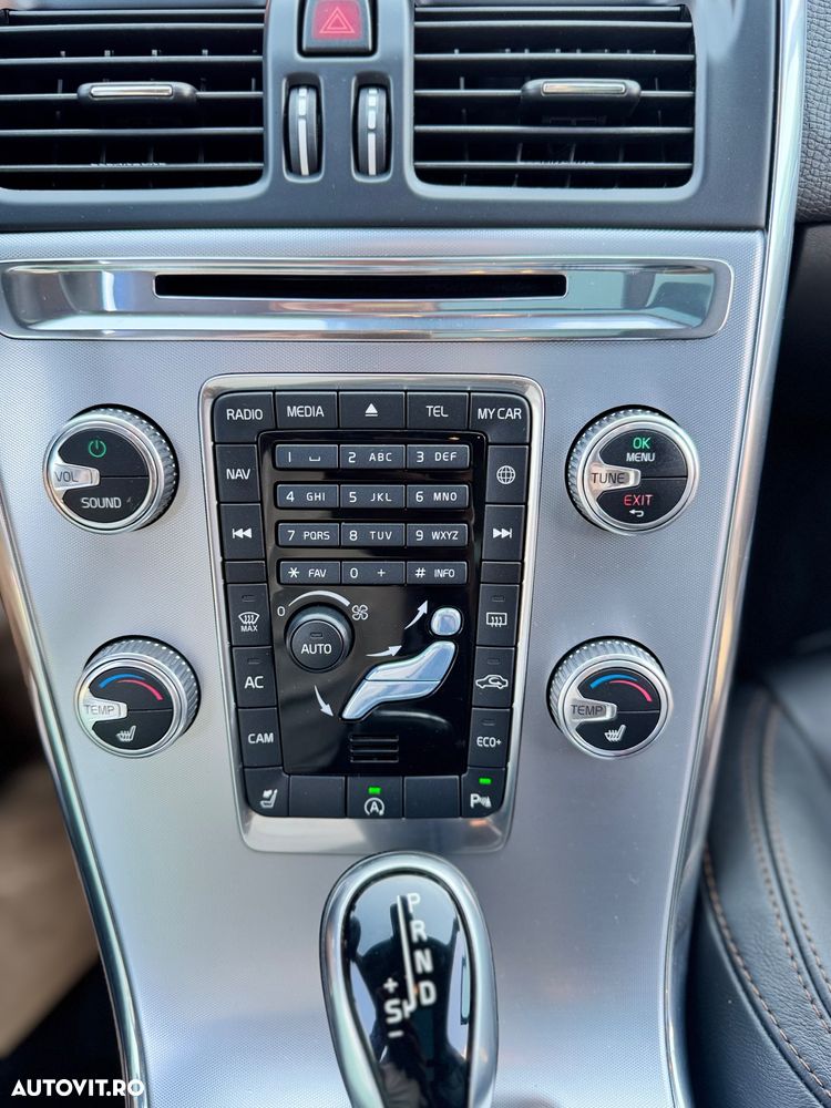 Volvo XC 60 D4 Geartronic Summum - 34