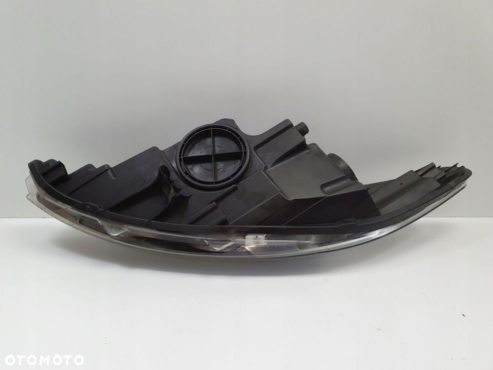 LAMPA PRAWA Ford Fiesta MK7 08-17r PRZEDNIA PRAWY PRZÓD anglik - 11