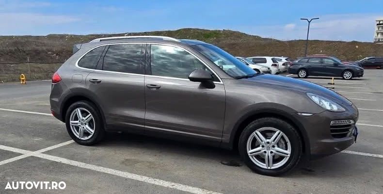 Porsche Cayenne - 3