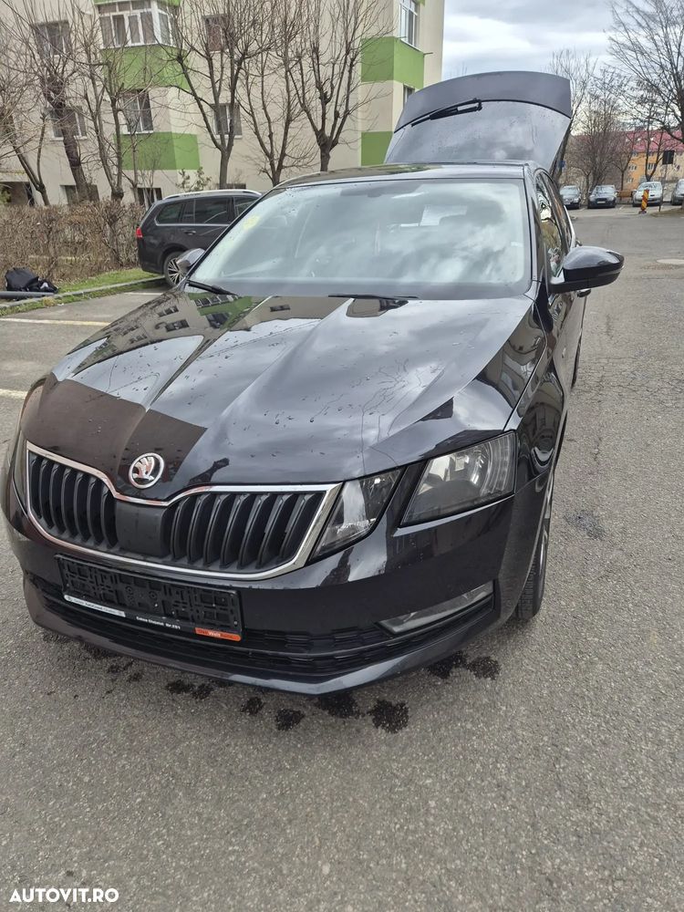 Skoda Octavia 2.0 TDI DSG Ambition - 1
