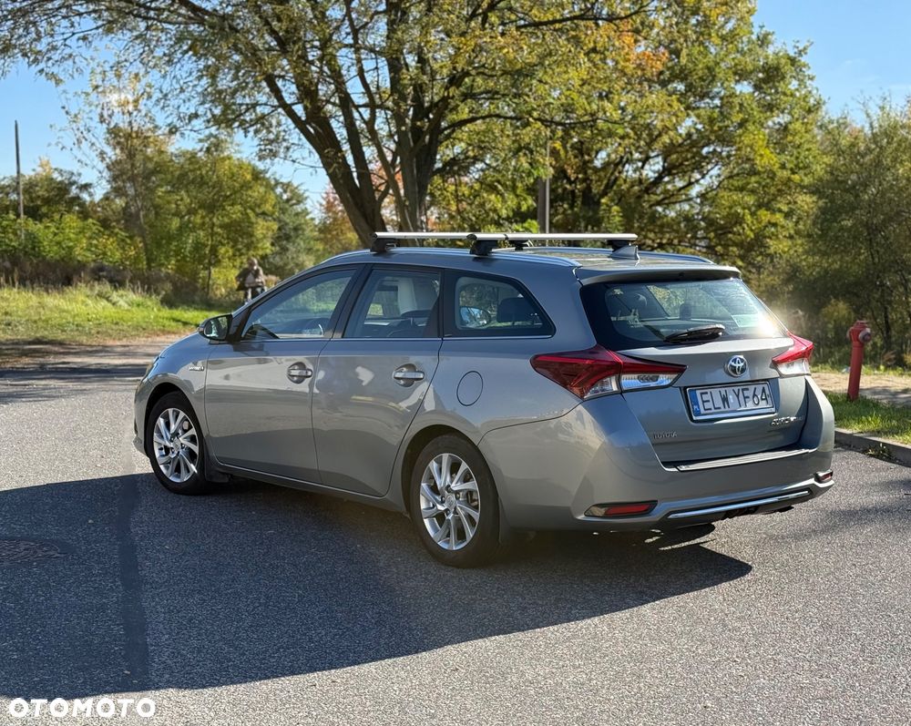 Toyota Auris 2015 photo 3