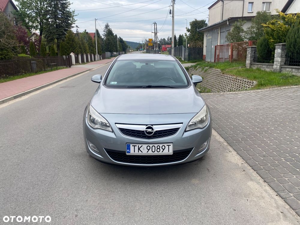 Opel Astra 1.4 Cosmo - 2