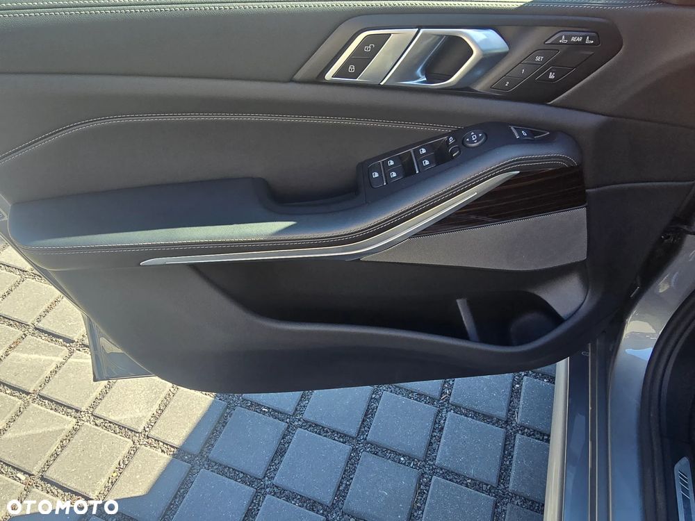 BMW X7 xDrive40d mHEV M Sport sport - 31