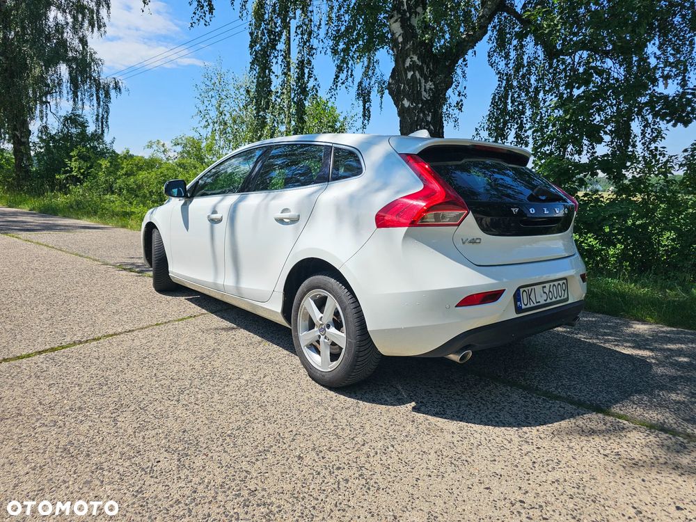 Volvo V40 D3 Momentum - 6